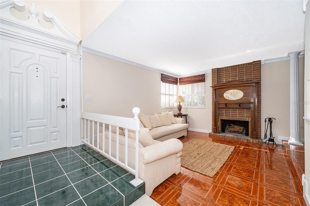 Под контрактом: $450,000 (3 спален, 2 ванн, 2185 Квадратных фут)