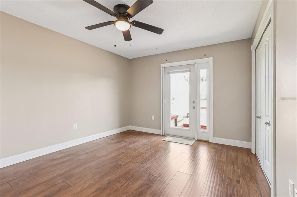 На продажу: $399,900 (2 спален, 2 ванн, 1603 Квадратных фут)