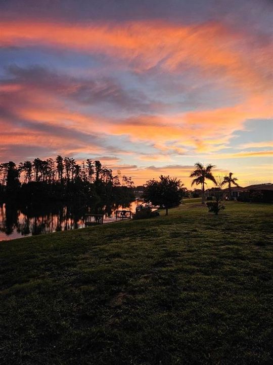 На продажу: $399,900 (2 спален, 2 ванн, 1603 Квадратных фут)