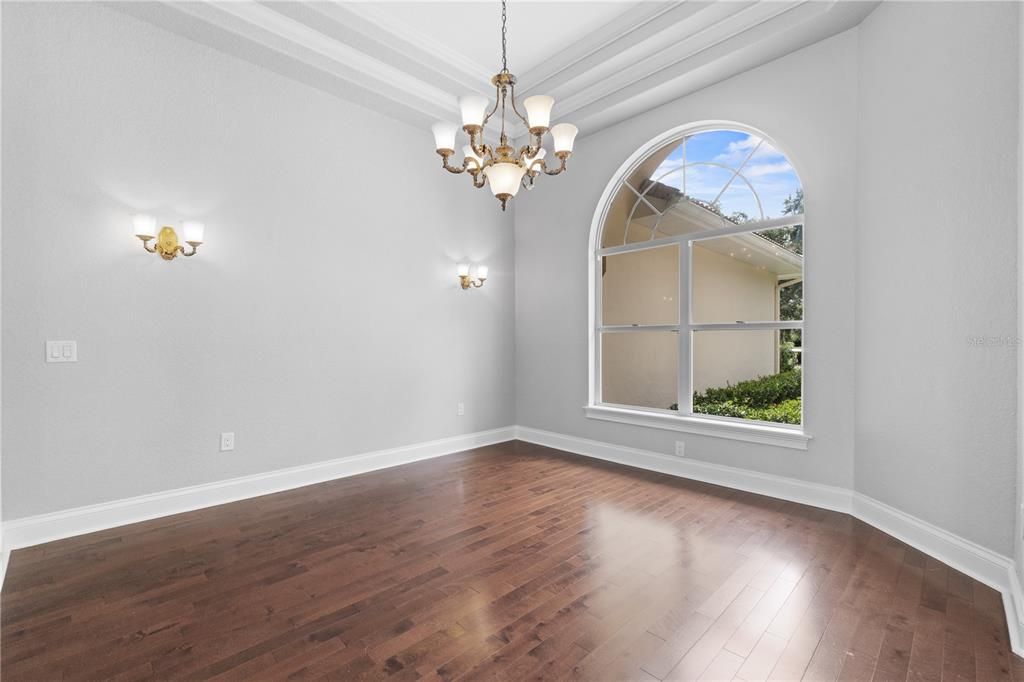 For Sale: $715,000 (4 beds, 3 baths, 2591 Square Feet)