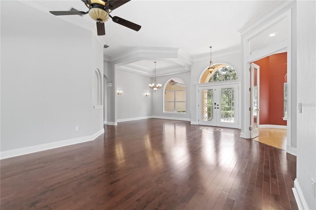 For Sale: $715,000 (4 beds, 3 baths, 2591 Square Feet)