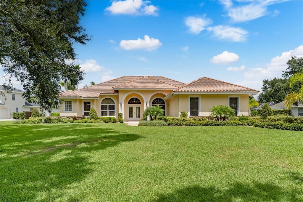 For Sale: $715,000 (4 beds, 3 baths, 2591 Square Feet)