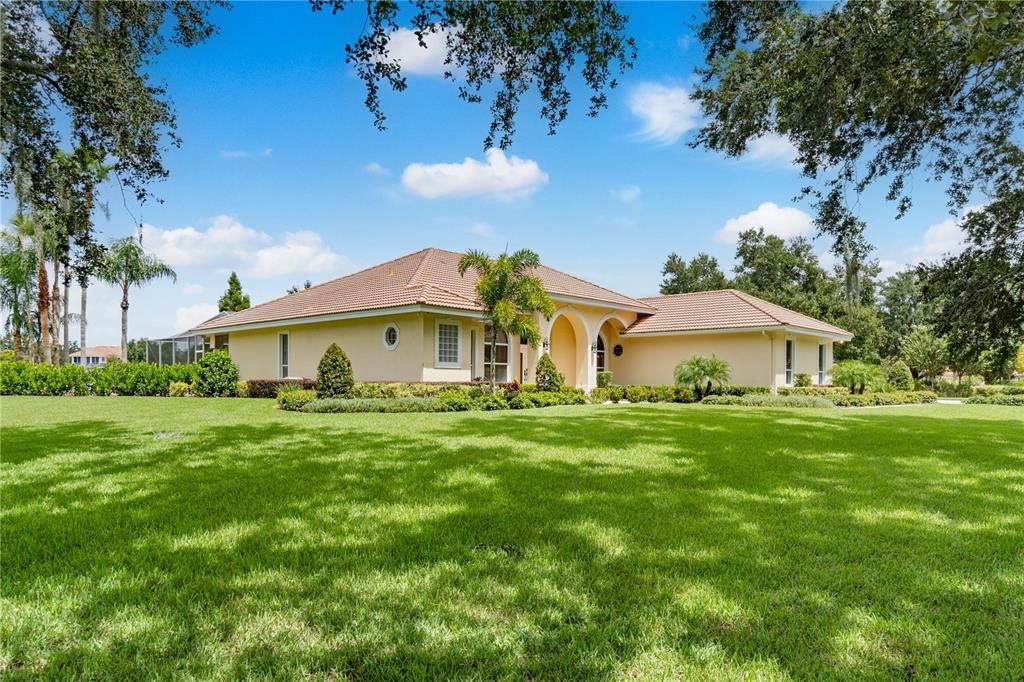 For Sale: $715,000 (4 beds, 3 baths, 2591 Square Feet)