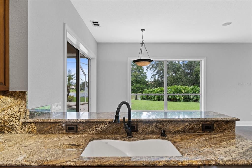 For Sale: $715,000 (4 beds, 3 baths, 2591 Square Feet)