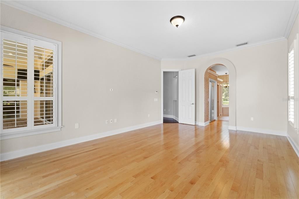 For Sale: $715,000 (4 beds, 3 baths, 2591 Square Feet)