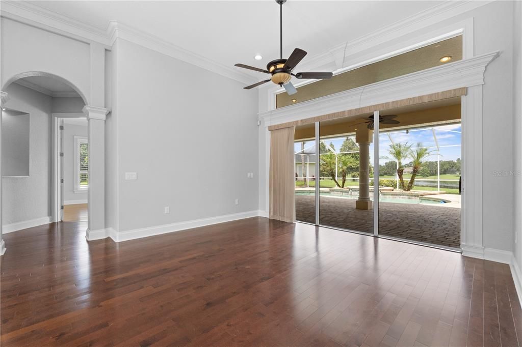 For Sale: $715,000 (4 beds, 3 baths, 2591 Square Feet)