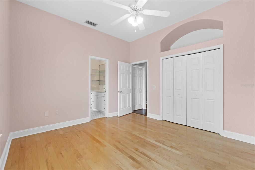 For Sale: $715,000 (4 beds, 3 baths, 2591 Square Feet)