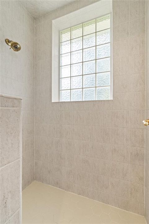 For Sale: $715,000 (4 beds, 3 baths, 2591 Square Feet)