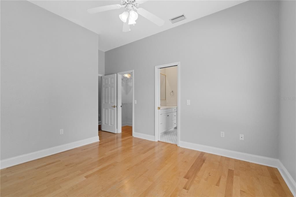 For Sale: $715,000 (4 beds, 3 baths, 2591 Square Feet)