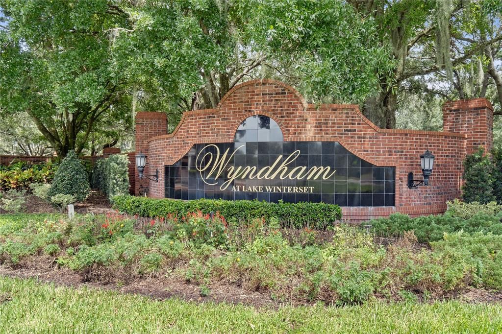 For Sale: $715,000 (4 beds, 3 baths, 2591 Square Feet)