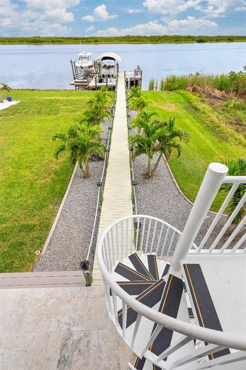 For Sale: $2,350,000 (4 beds, 5 baths, 2952 Square Feet)