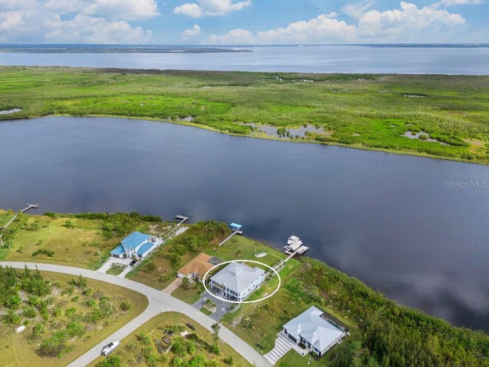 For Sale: $2,350,000 (4 beds, 5 baths, 2952 Square Feet)