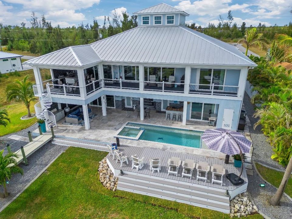 For Sale: $2,350,000 (4 beds, 5 baths, 2952 Square Feet)