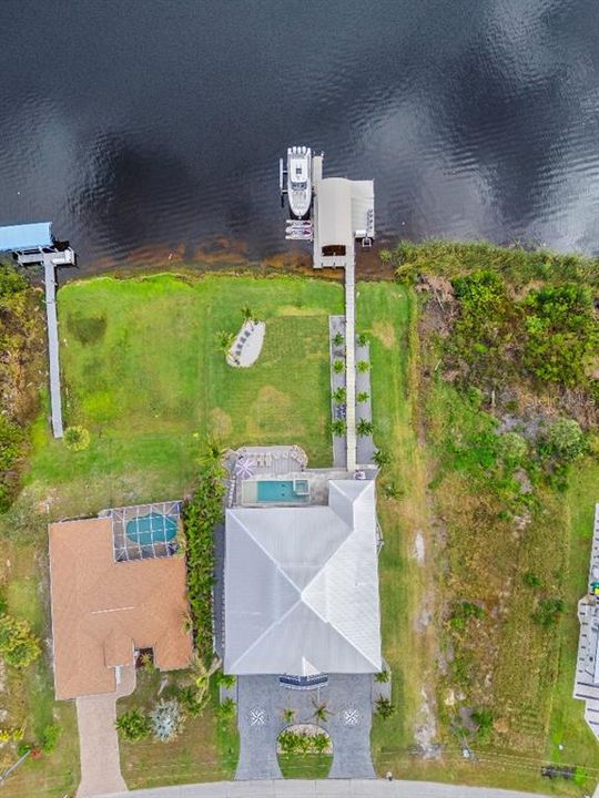 For Sale: $2,350,000 (4 beds, 5 baths, 2952 Square Feet)