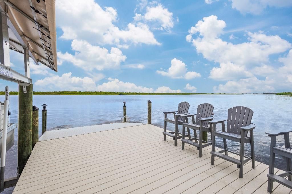 For Sale: $2,350,000 (4 beds, 5 baths, 2952 Square Feet)