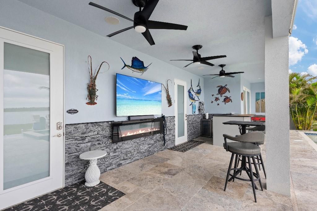 For Sale: $2,350,000 (4 beds, 5 baths, 2952 Square Feet)