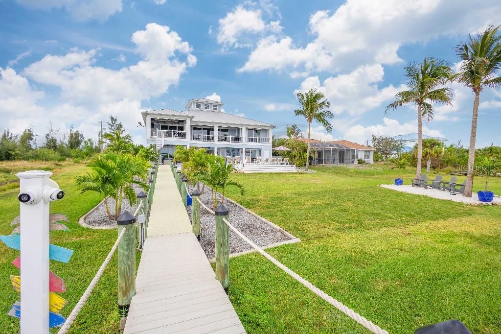 For Sale: $2,350,000 (4 beds, 5 baths, 2952 Square Feet)