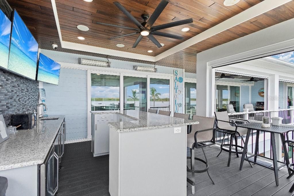 For Sale: $2,350,000 (4 beds, 5 baths, 2952 Square Feet)