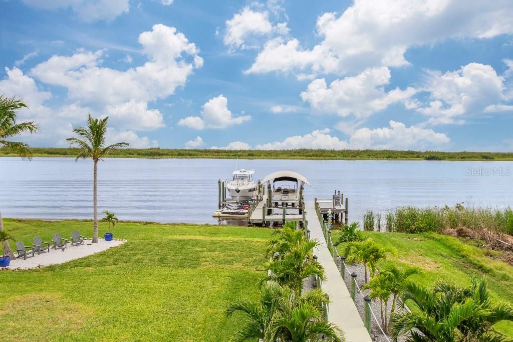 For Sale: $2,350,000 (4 beds, 5 baths, 2952 Square Feet)