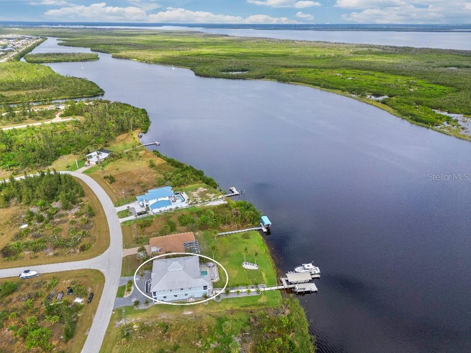 For Sale: $2,350,000 (4 beds, 5 baths, 2952 Square Feet)