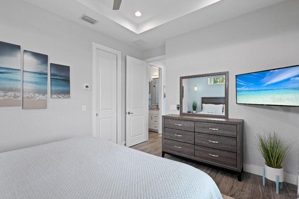 For Sale: $2,350,000 (4 beds, 5 baths, 2952 Square Feet)