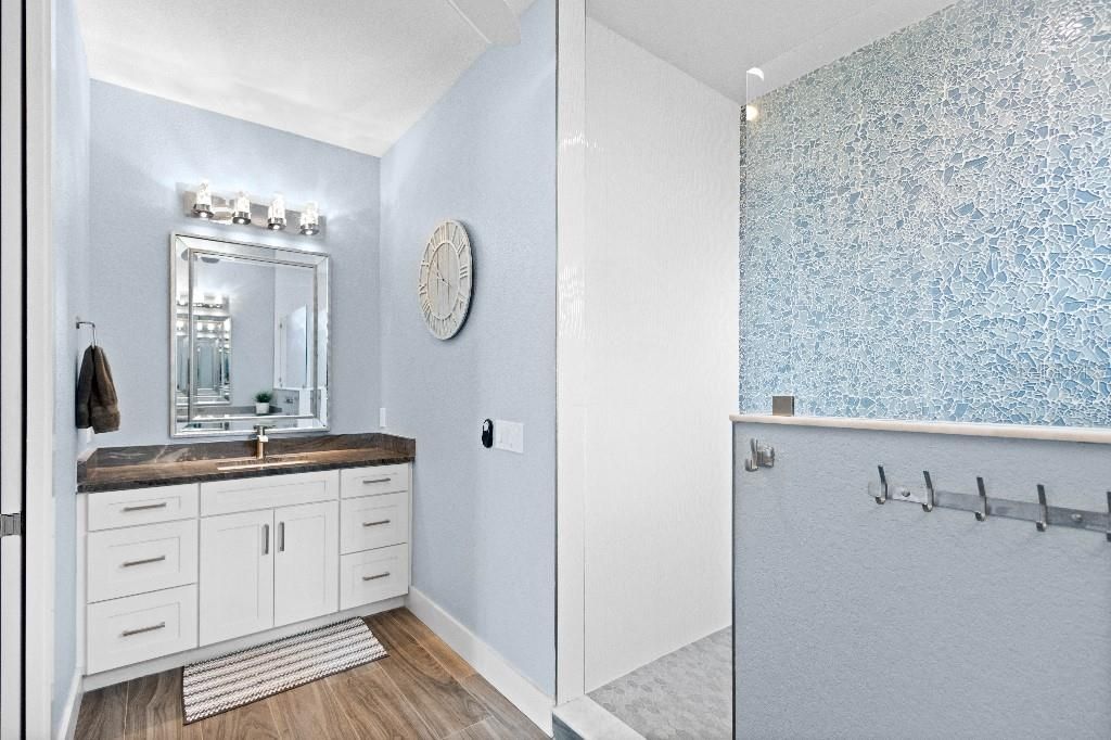 For Sale: $2,350,000 (4 beds, 5 baths, 2952 Square Feet)