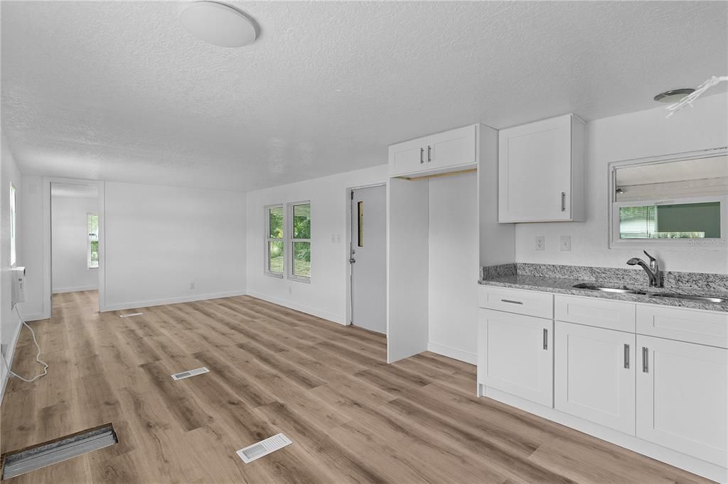 待售: $145,000 (2 贝兹, 1 浴室, 672 平方英尺)