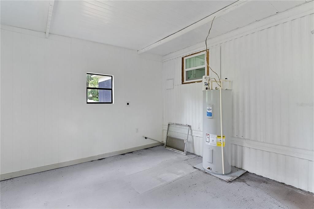 待售: $145,000 (2 贝兹, 1 浴室, 672 平方英尺)