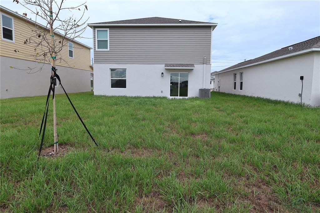 Activo con contrato: $1,950 (4 camas, 2 baños, 1874 Pies cuadrados)