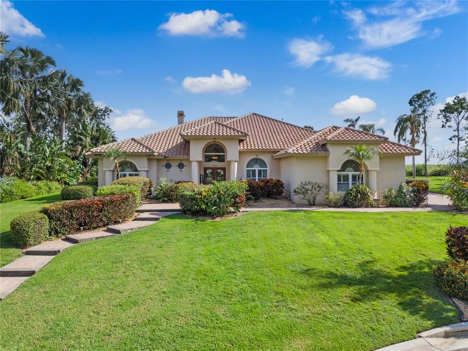 For Sale: $799,000 (4 beds, 3 baths, 3480 Square Feet)