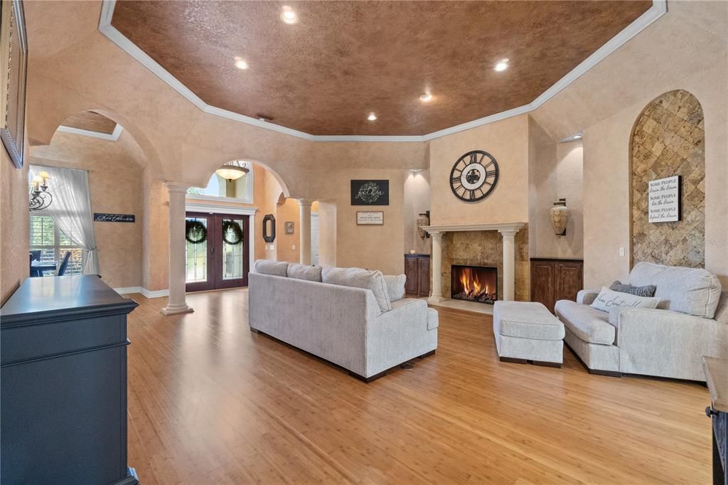 For Sale: $799,000 (4 beds, 3 baths, 3480 Square Feet)