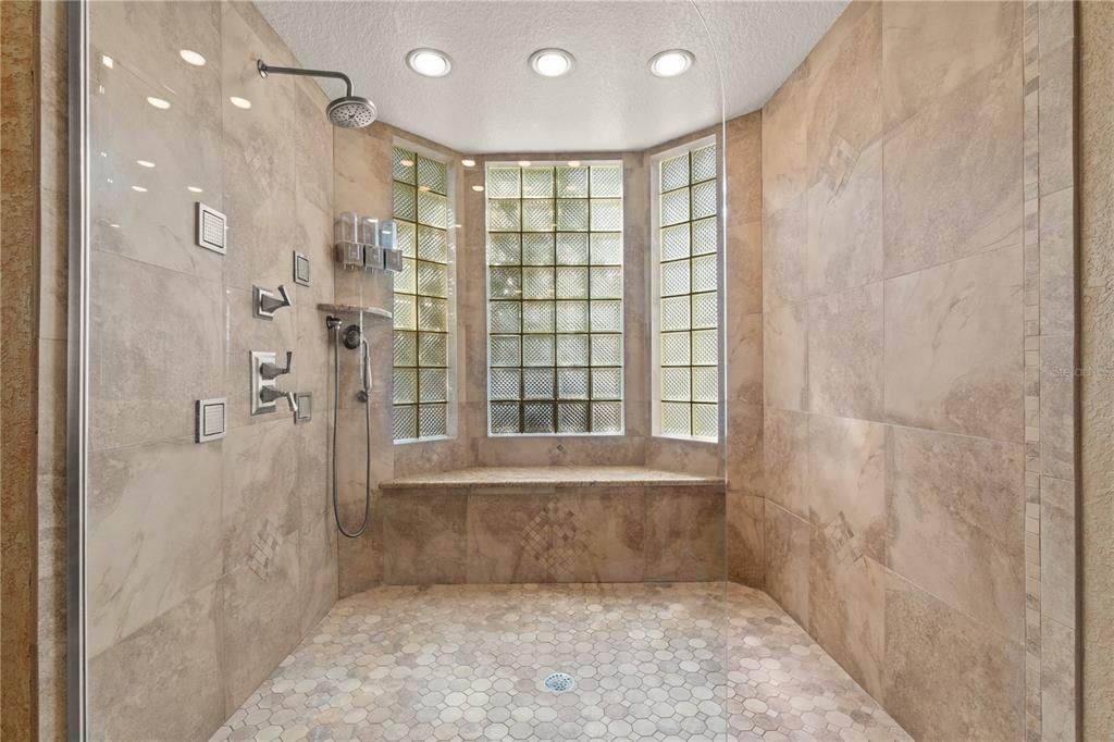 For Sale: $799,000 (4 beds, 3 baths, 3480 Square Feet)