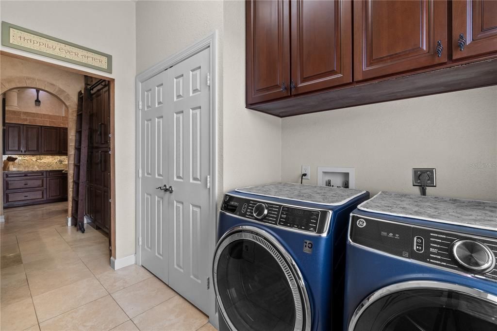 For Sale: $799,000 (4 beds, 3 baths, 3480 Square Feet)