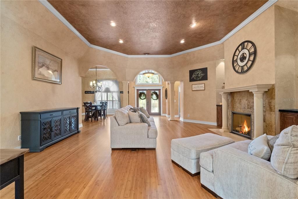 For Sale: $799,000 (4 beds, 3 baths, 3480 Square Feet)