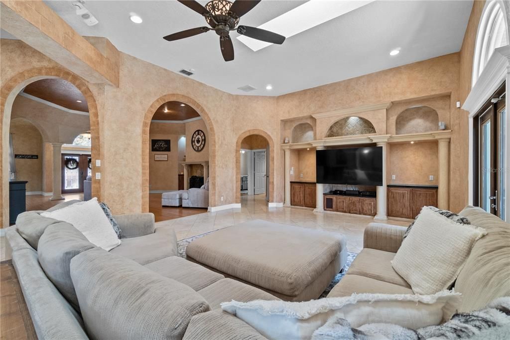 For Sale: $799,000 (4 beds, 3 baths, 3480 Square Feet)