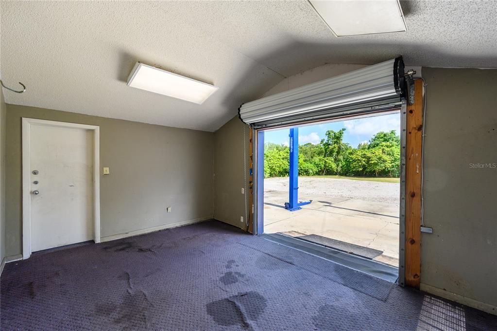 На продажу: $750,000 (0 спален, 0 ванн, 1002 Квадратных фут)