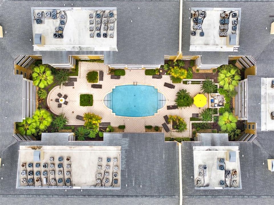 For Sale: $275,000 (2 beds, 2 baths, 953 Square Feet)