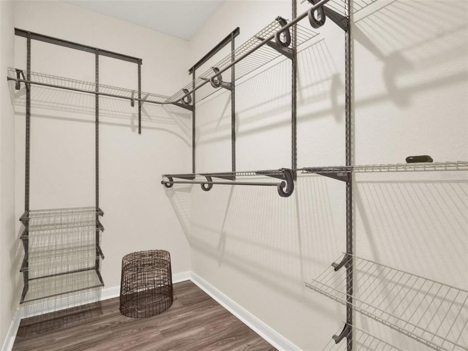 For Sale: $275,000 (2 beds, 2 baths, 953 Square Feet)