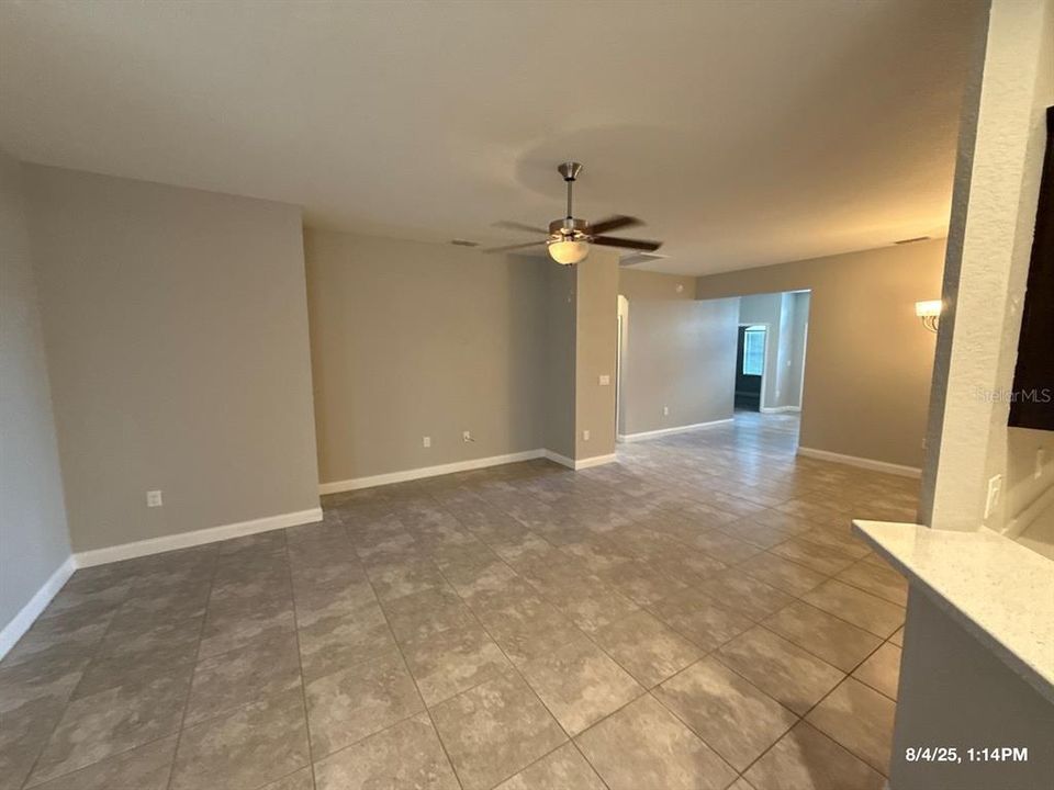 Active With Contract: $1,850 (3 beds, 2 baths, 1932 Square Feet)