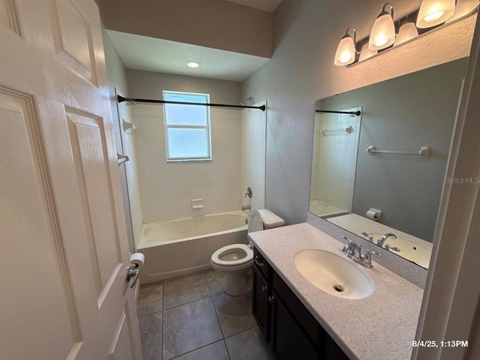 Active With Contract: $1,850 (3 beds, 2 baths, 1932 Square Feet)