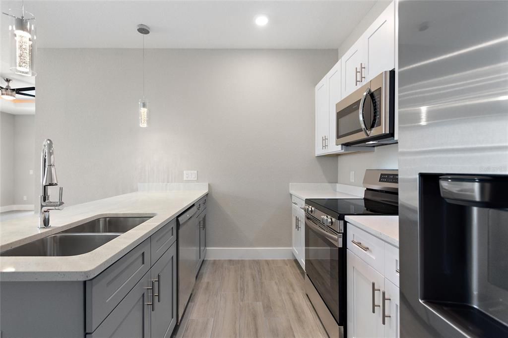 For Rent: $2,000 (3 beds, 2 baths, 1288 Square Feet)