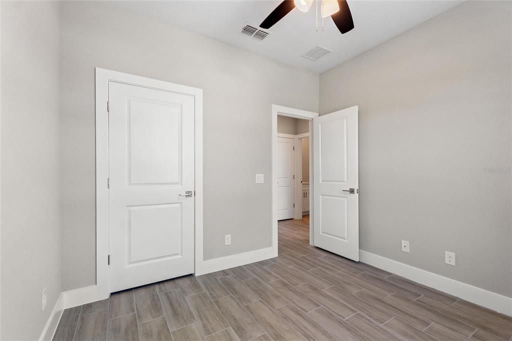 For Rent: $2,000 (3 beds, 2 baths, 1288 Square Feet)