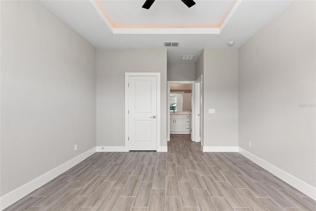 For Rent: $2,000 (3 beds, 2 baths, 1288 Square Feet)