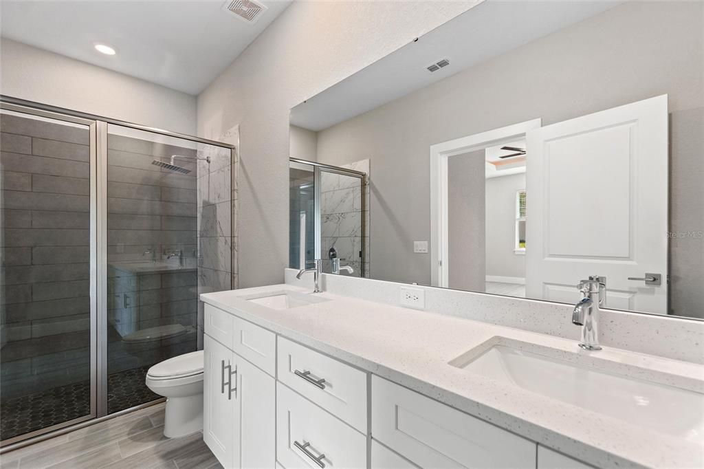 For Rent: $2,000 (3 beds, 2 baths, 1288 Square Feet)