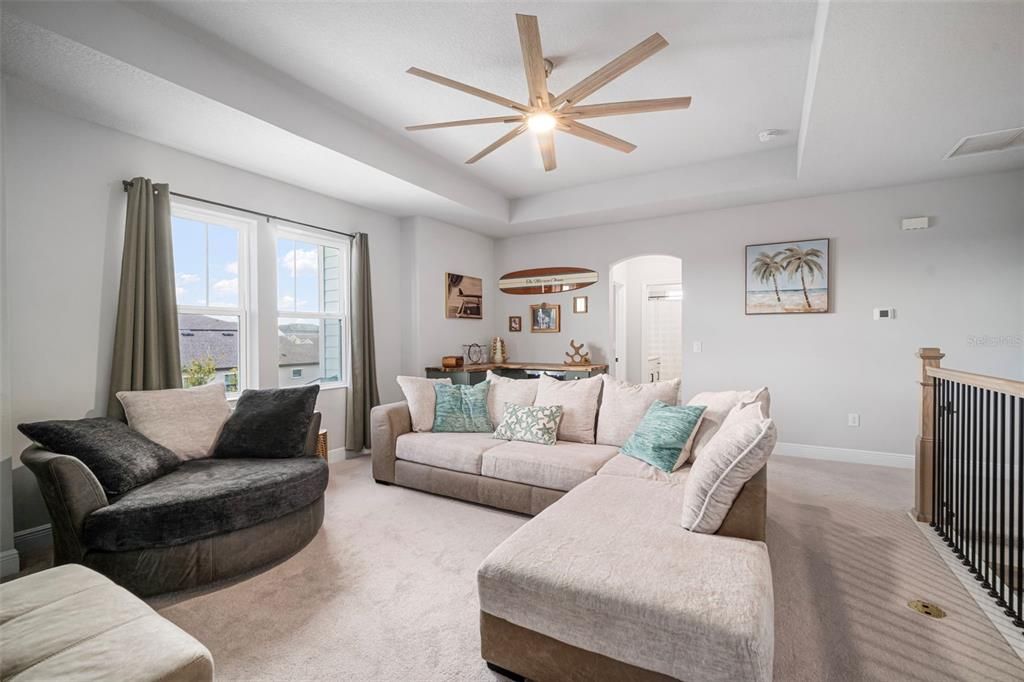 For Sale: $999,999 (4 beds, 3 baths, 3972 Square Feet)