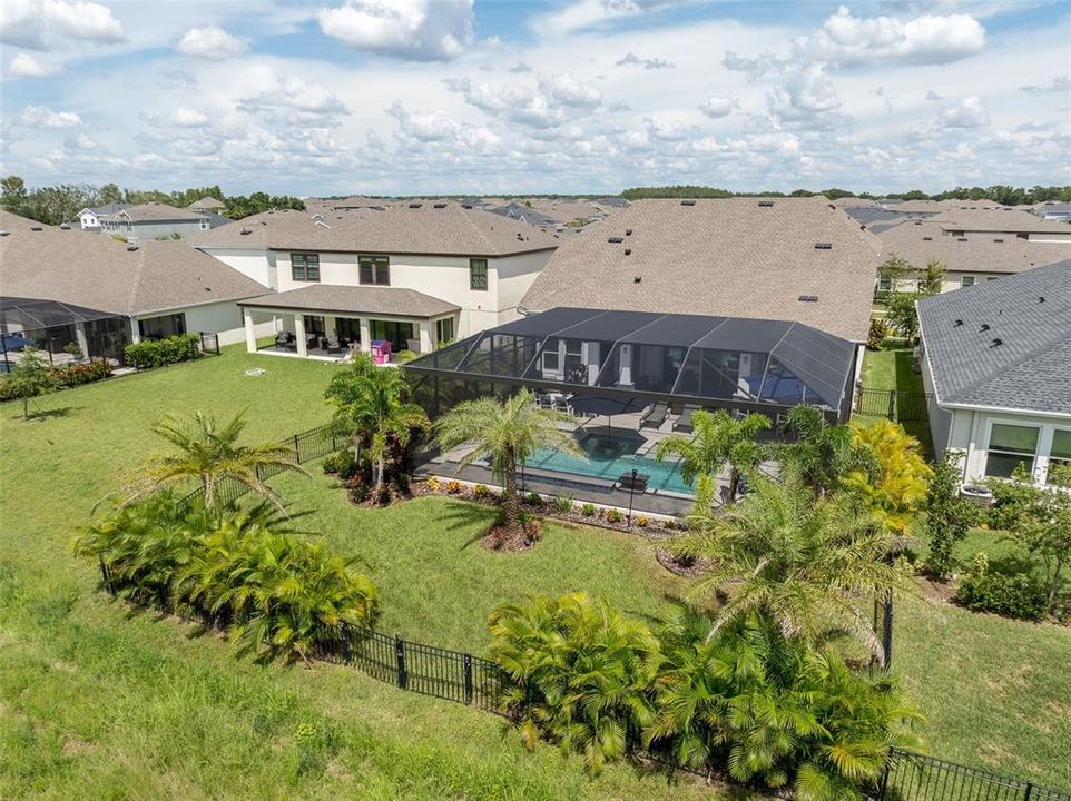 For Sale: $999,999 (4 beds, 3 baths, 3972 Square Feet)