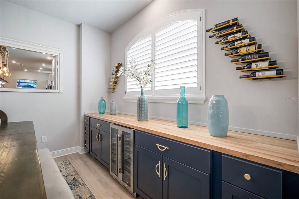 For Sale: $999,999 (4 beds, 3 baths, 3972 Square Feet)