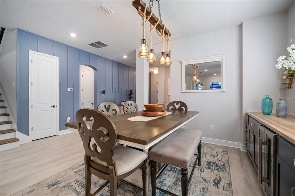 For Sale: $999,999 (4 beds, 3 baths, 3972 Square Feet)