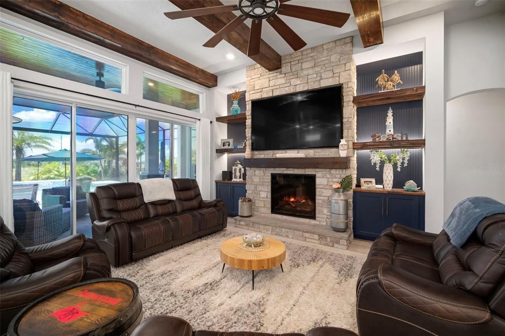 For Sale: $999,999 (4 beds, 3 baths, 3972 Square Feet)