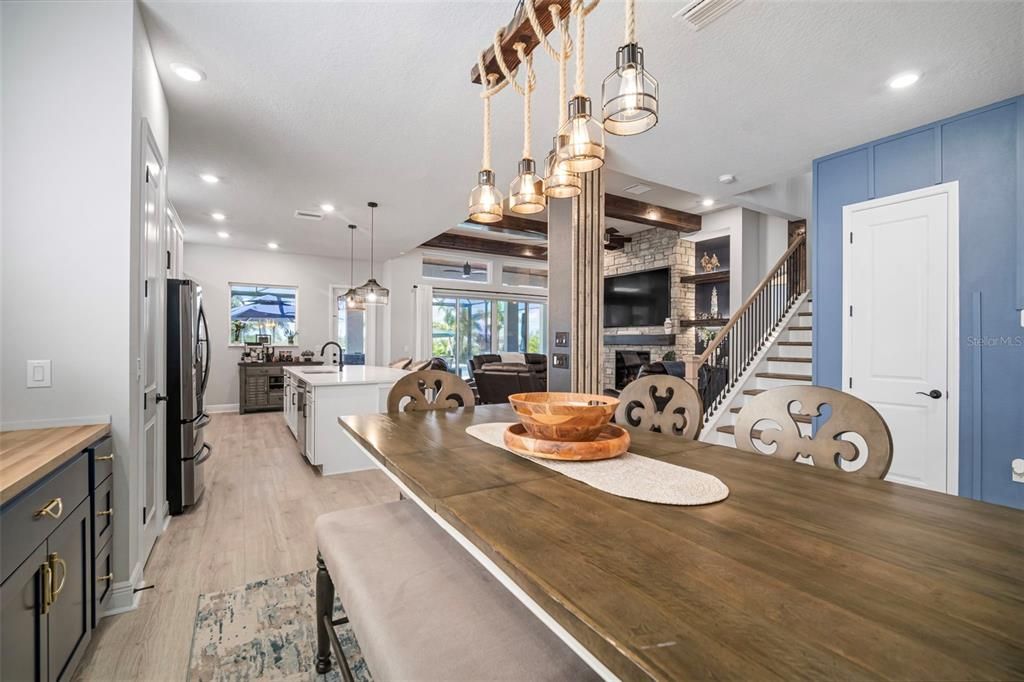 For Sale: $999,999 (4 beds, 3 baths, 3972 Square Feet)